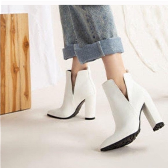 White Log sole  booties - Picture 3 of 11